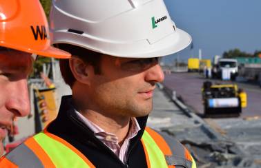 在瑞士及其他地区开展基础设施项目合作